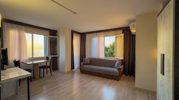 la bella suite hotel