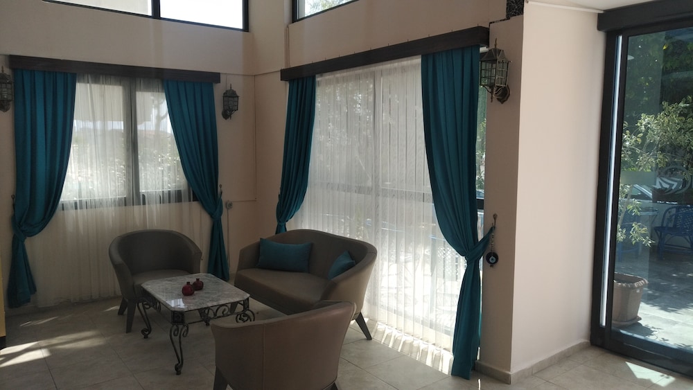 la bella suite hotel
