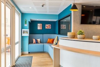 Appart'city Confort St Quentin En Yvelines - Bois D'arcy,Near National Nature Reserve Of Saint-Quentin-En-Yvelines,3 star