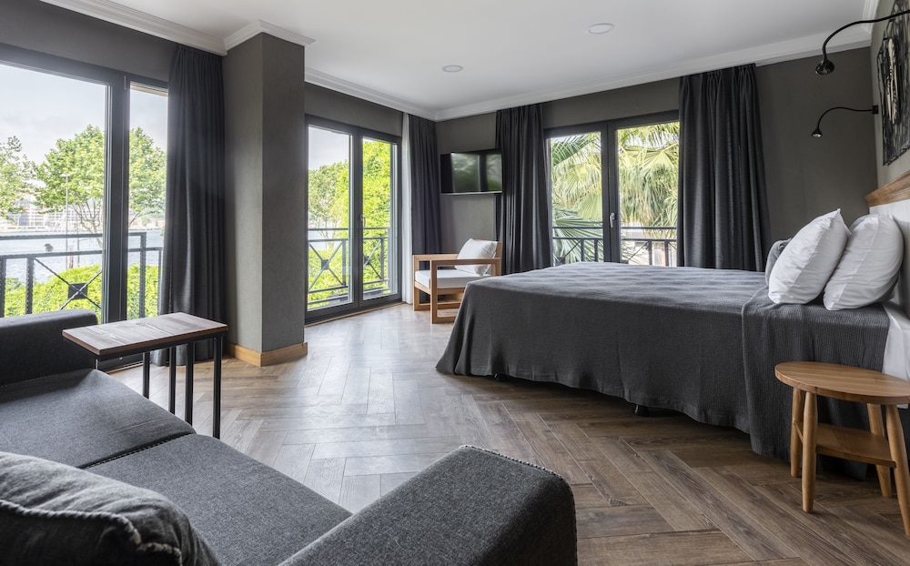 petrion hotel