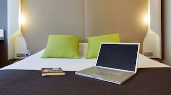 The Originals City Hotel La Verriere-Yvelines,La Verriere>>Elancourt,3 star