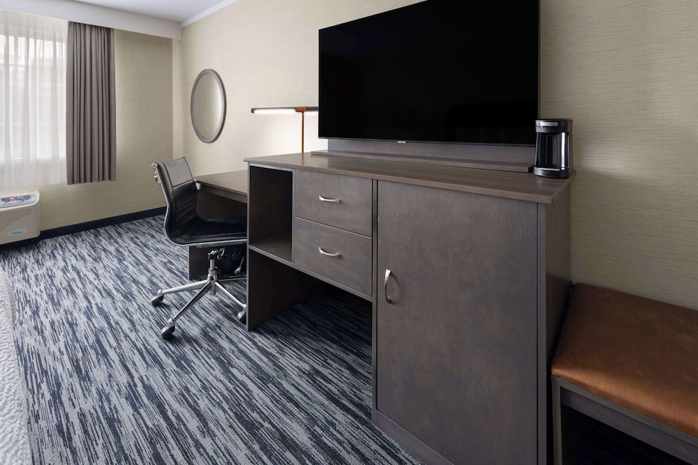 penn harris hotel harrisburg trademark by wyndham