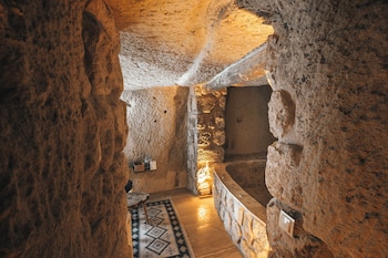 saliche cappadocia cave suites