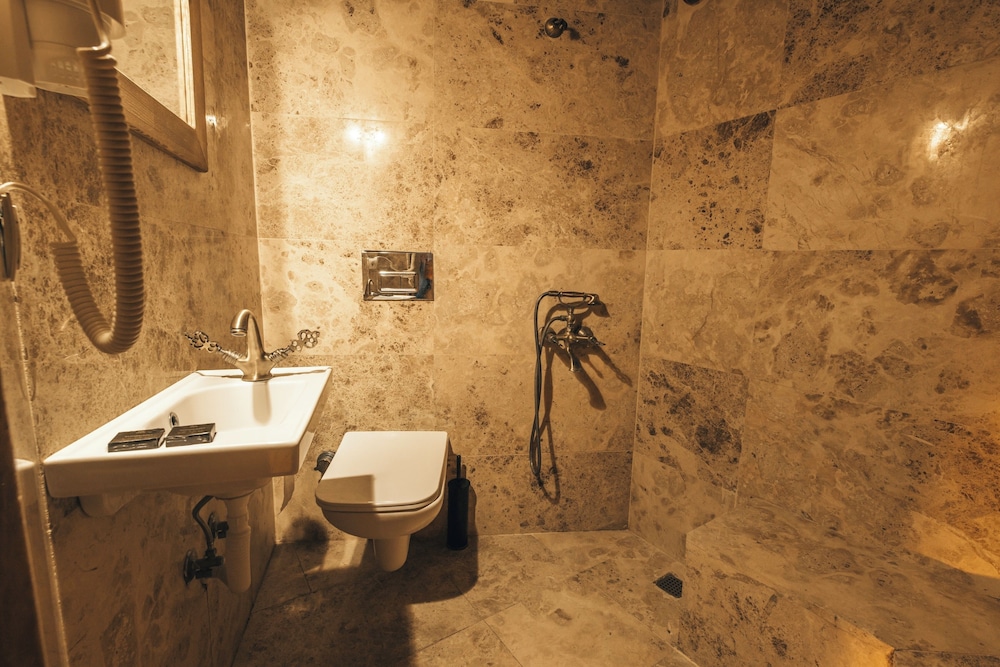 saliche cappadocia cave suites