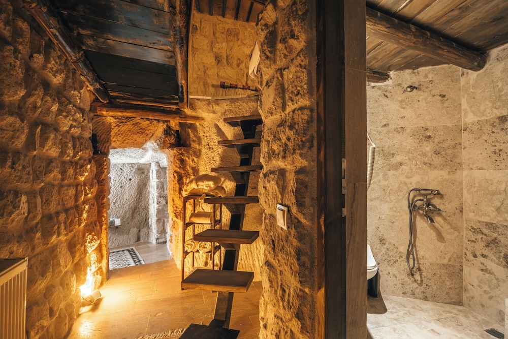 saliche cappadocia cave suites