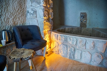 saliche cappadocia cave suites