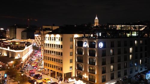 pera bosphorus hotel