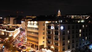 pera bosphorus hotel