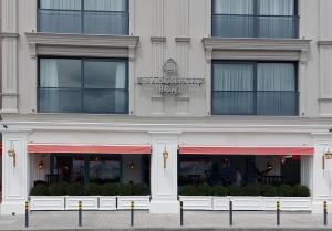 pera bosphorus hotel