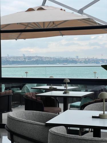 pera bosphorus hotel