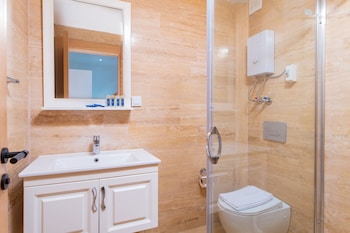 mare marin boutique hotel