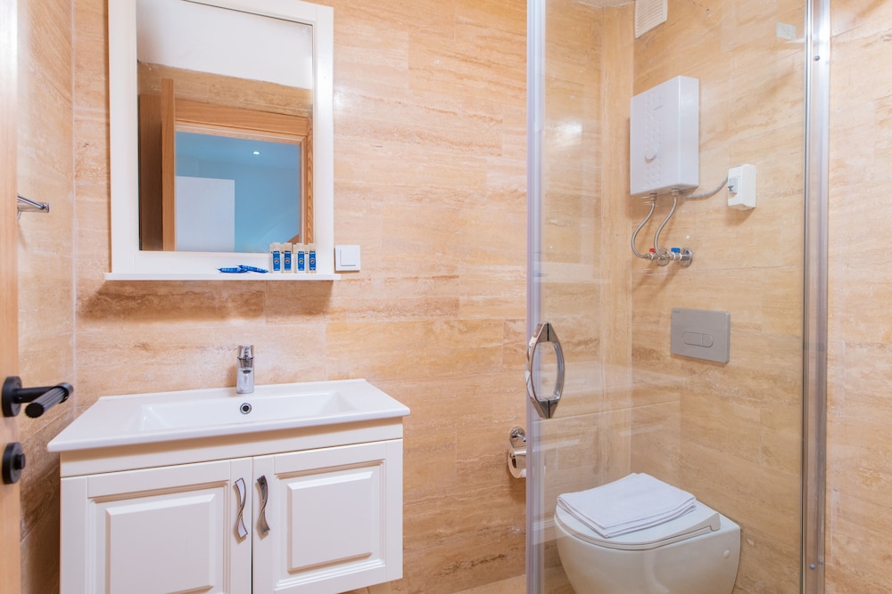 mare marin boutique hotel