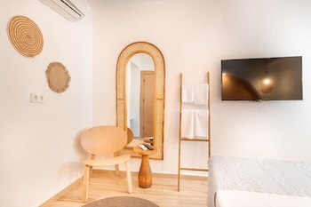 mare marin boutique hotel