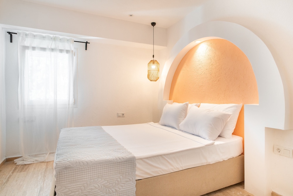 mare marin boutique hotel