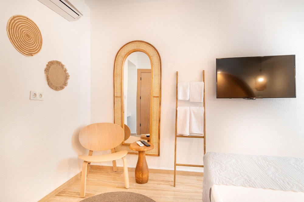 mare marin boutique hotel