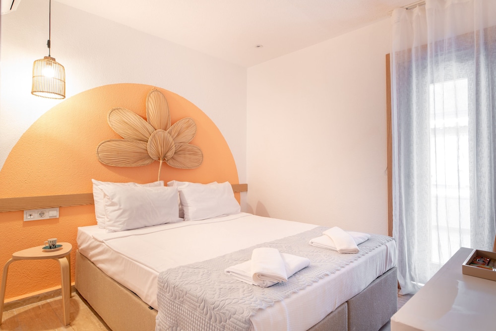mare marin boutique hotel