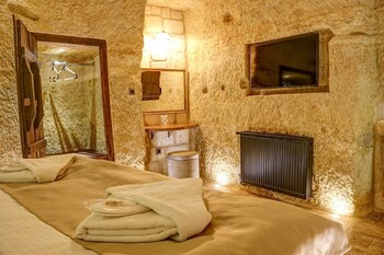dionysos cave cappadocia hotel