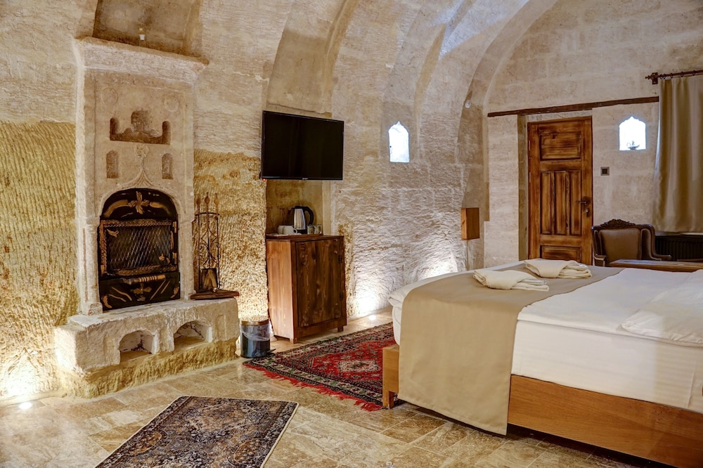 dionysos cave cappadocia hotel