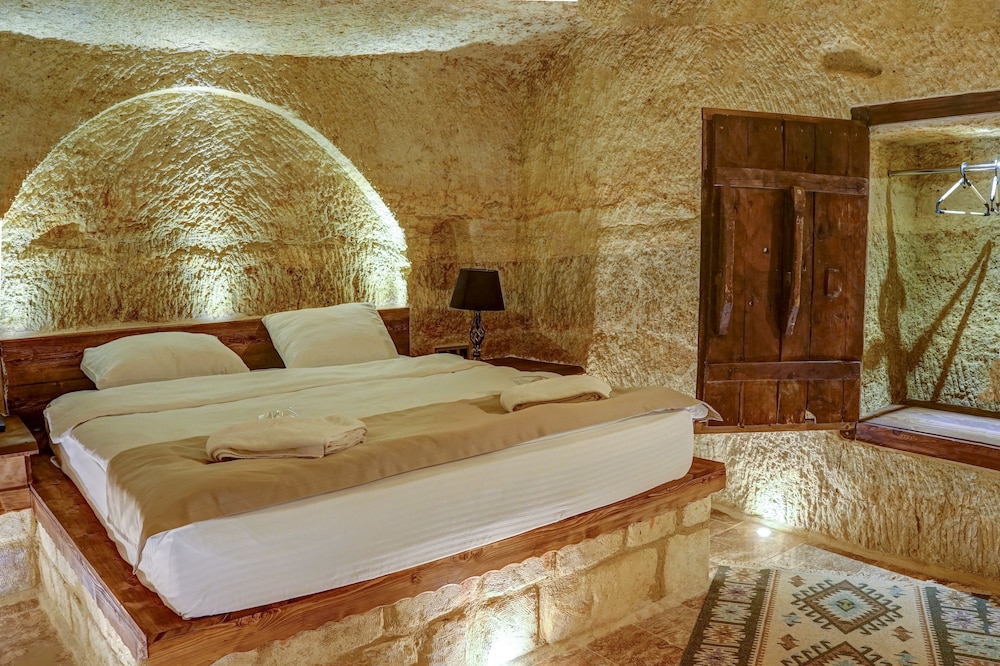 dionysos cave cappadocia hotel