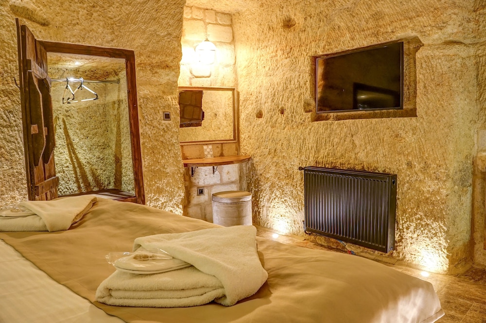 dionysos cave cappadocia hotel