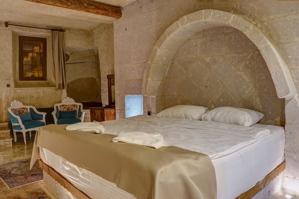 dionysos cave cappadocia hotel