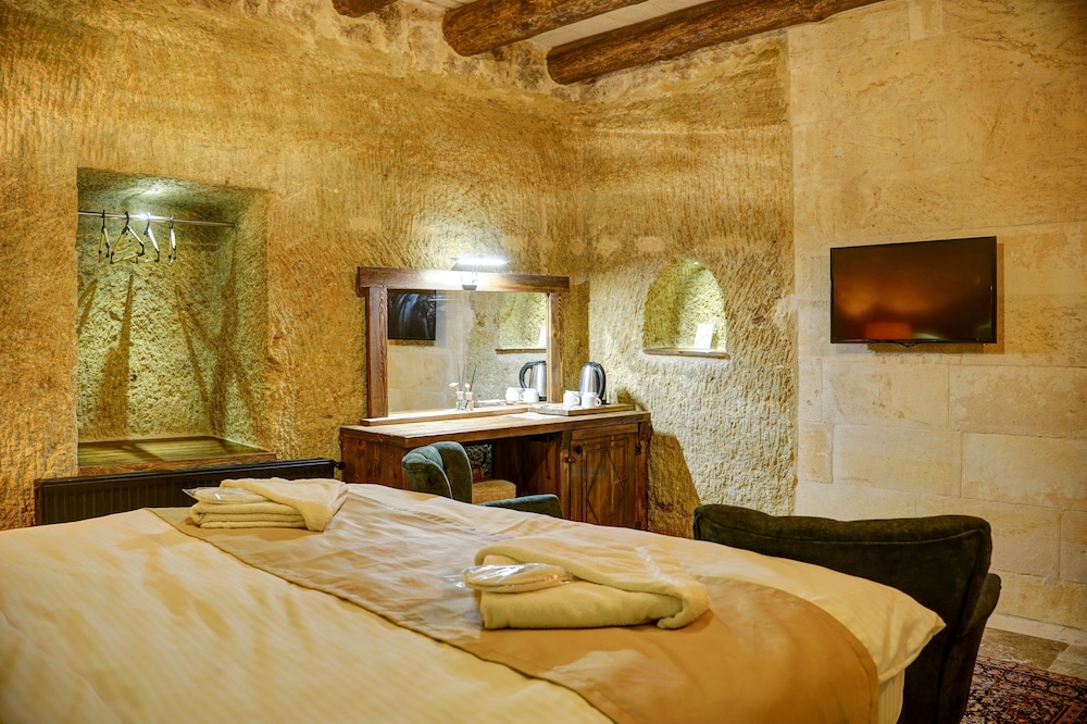 dionysos cave cappadocia hotel