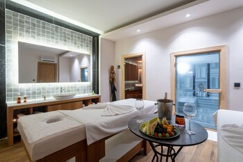 pearly hotel