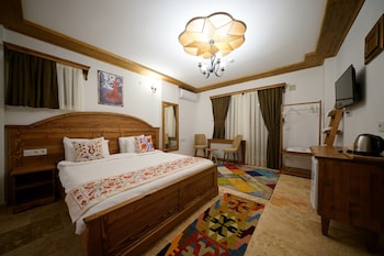 pashahan hotel
