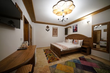 pashahan hotel