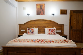 pashahan hotel