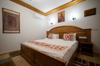pashahan hotel
