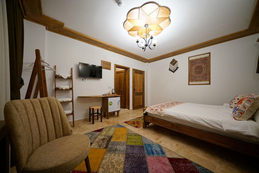 pashahan hotel