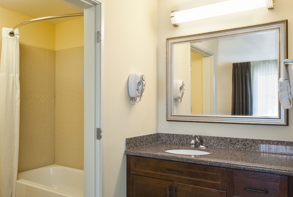 staybridge suites el paso airport by ihg