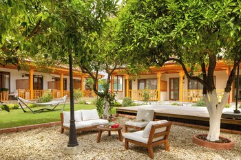 orange garden hotel akyaka