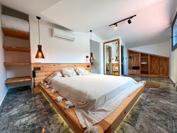 cabana boutique hotel cafe