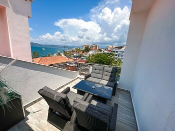 cabana boutique hotel cafe
