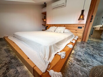 cabana boutique hotel cafe