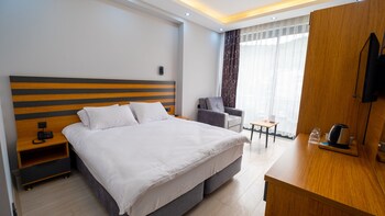 cabana boutique hotel cafe