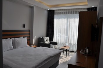 cabana boutique hotel cafe