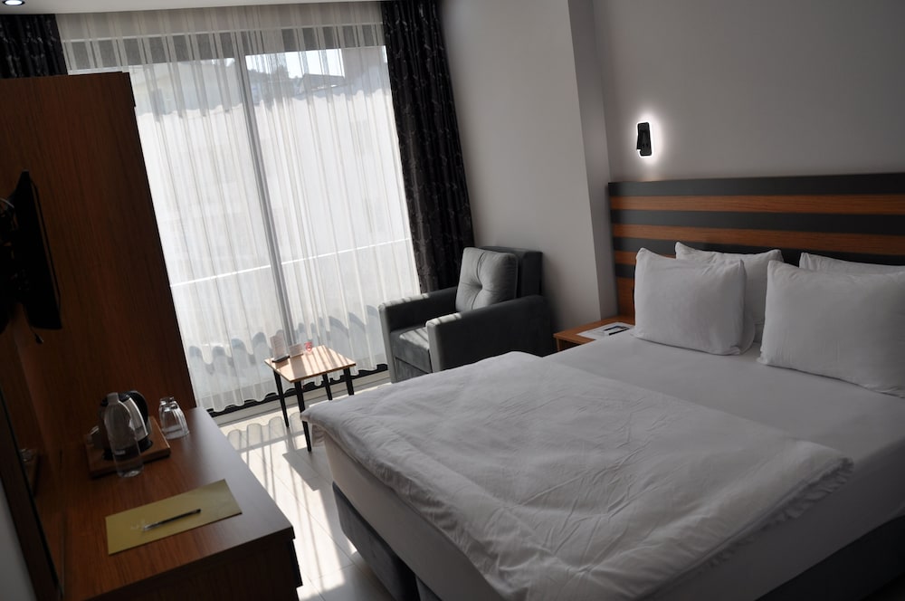 cabana boutique hotel cafe