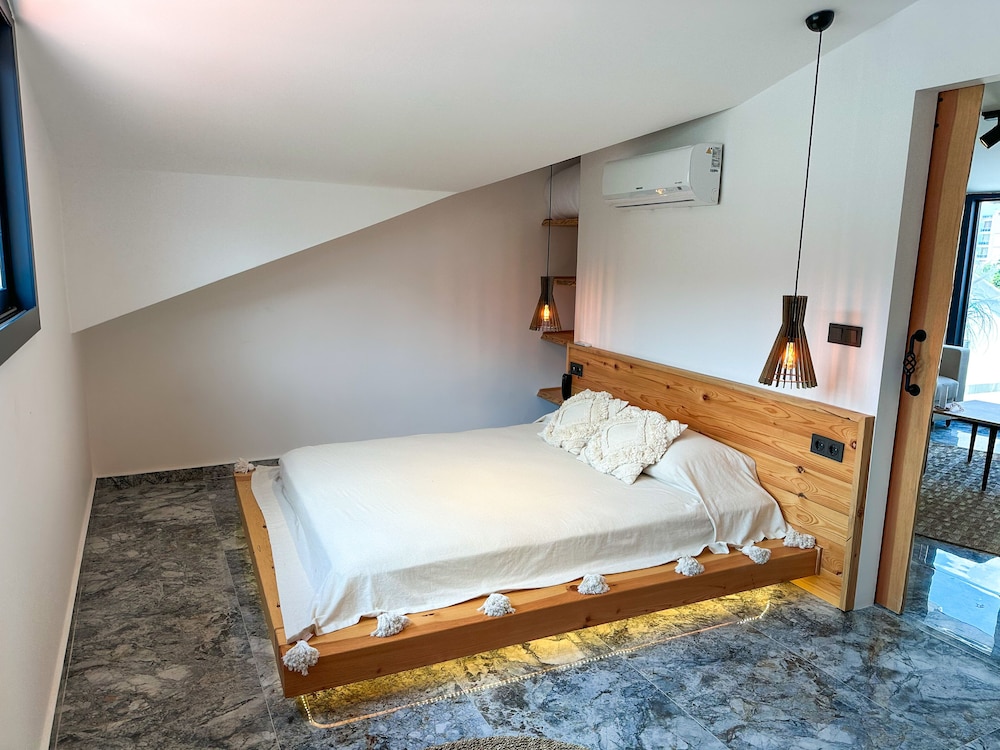 cabana boutique hotel cafe