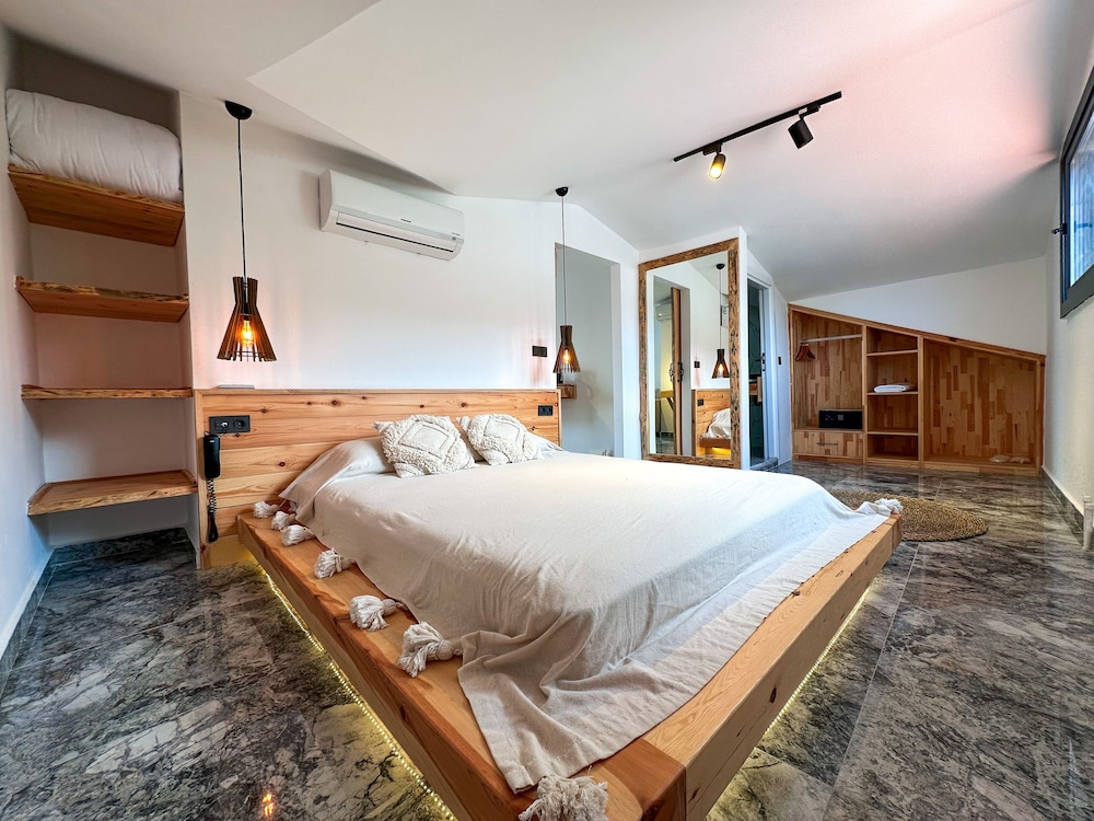 cabana boutique hotel cafe