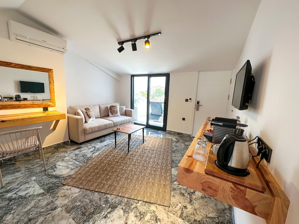cabana boutique hotel cafe