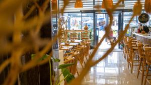 cabana boutique hotel cafe