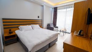cabana boutique hotel cafe
