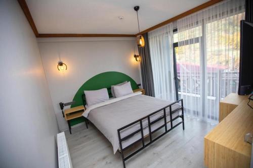 ispendam tess otel