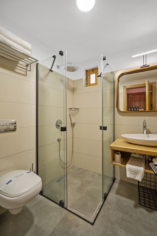zeyt inn hotel