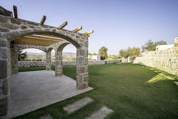zeyt inn hotel