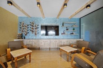 zeyt inn hotel
