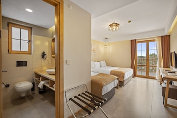 zeyt inn hotel
